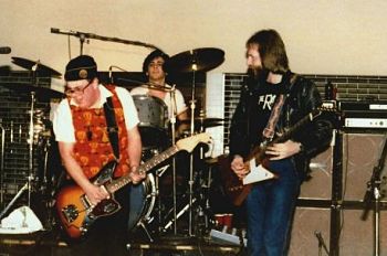 The Rave Bridging the Gap Of A Local Music Scne